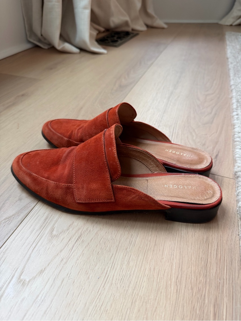 Halogen Womens Suede Slip-On Mules in Rust Orange
